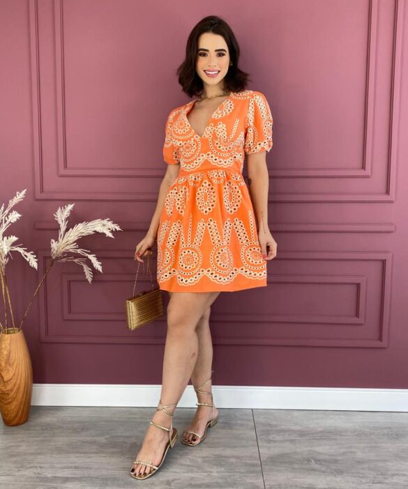 fernandaramosstore com br vestido curto sem bojo bordado manga curta laranja 6