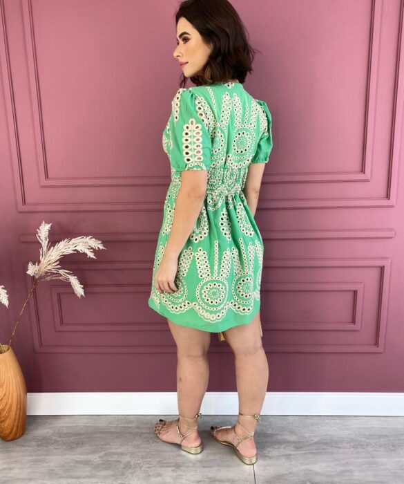 fernandaramosstore com br vestido curto sem bojo bordado manga curta verde 2