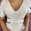 fernandaramosstore com br vestido longo de laise manga curta com amarracao branco 2