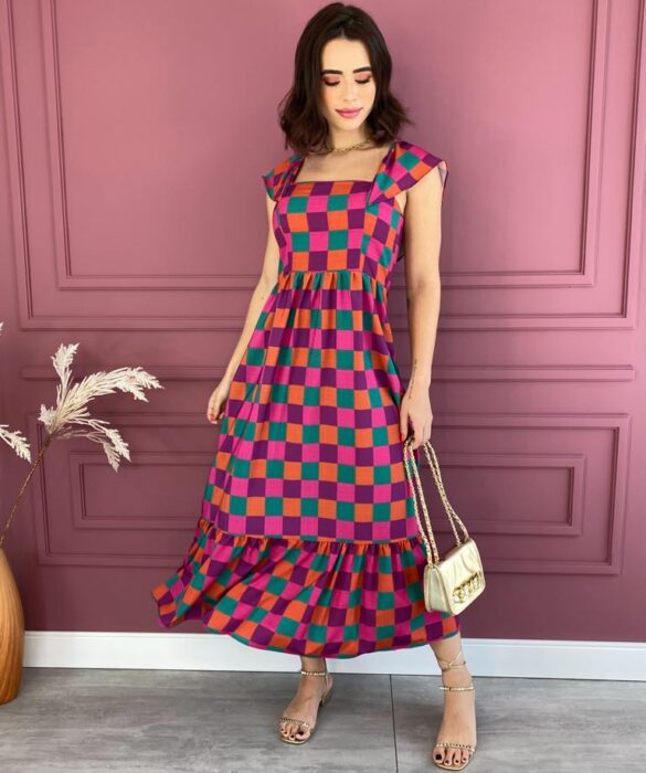 Vestido Midi com Bojo Estampa Quadriculada Fernanda Ramos Store