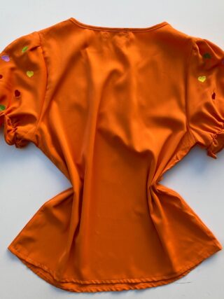 fernandaramosstore com br blusa feminina manga com detalhes em coracoes laranja 2