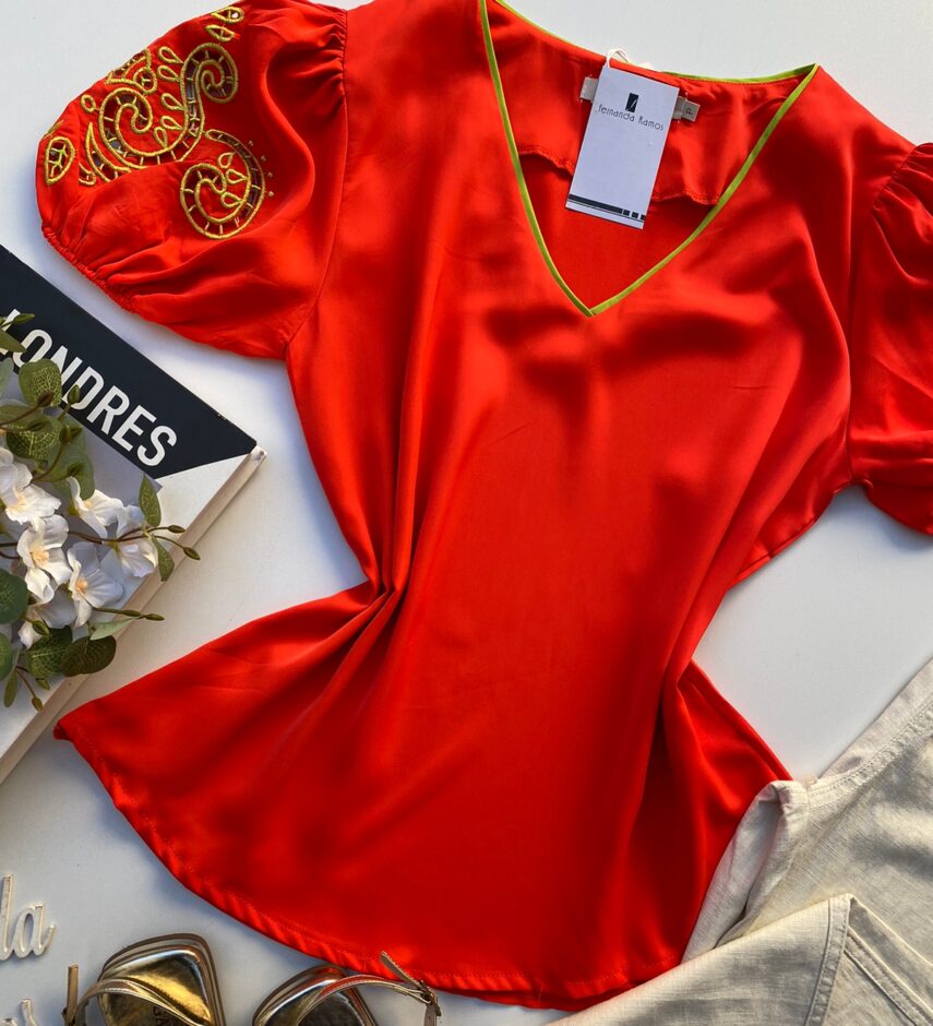 Blusa Manga Curta Feminina Vermelha Detalhes no Verde Lima - Fernanda Ramos Store