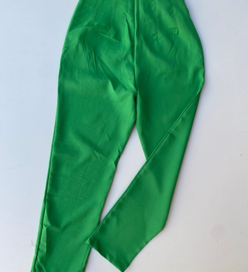 Calça Feminina Skinny com Bolsos Verde - Fernanda Ramos Store