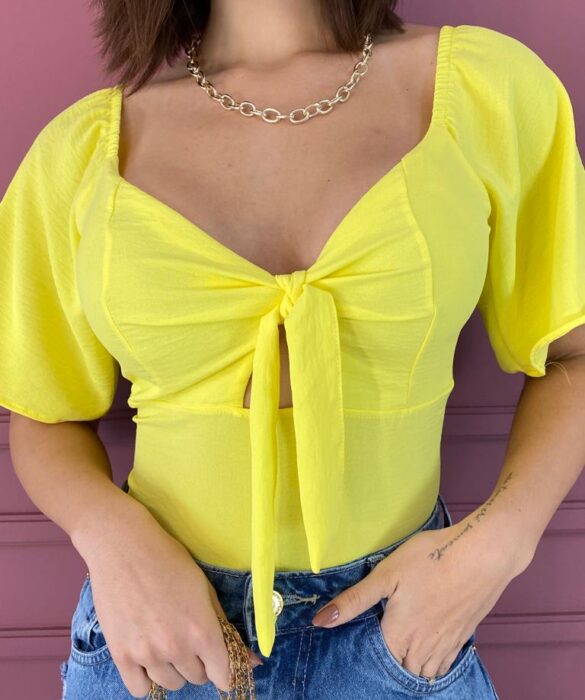 fernandaramosstore com br cropped feminino com bojo amarracao no decote amarelo 1