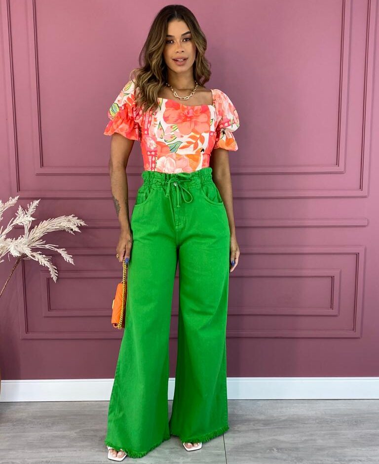Cropped Feminino com Bojo Manga Princesa Floral Laranja Fernanda Ramos Store