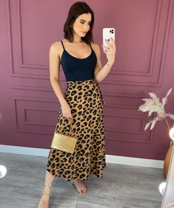 Saia Midi Transpassada Amarração Animal Print Fernanda Ramos Store