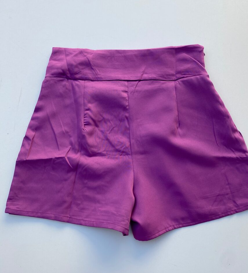 Short Feminino com Detalhe e Bolsos Frontal Fúcsia - Fernanda Ramos Store