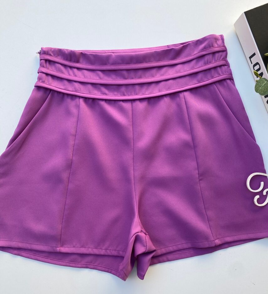 Short Feminino com Detalhe e Bolsos Frontal Fúcsia - Fernanda Ramos Store