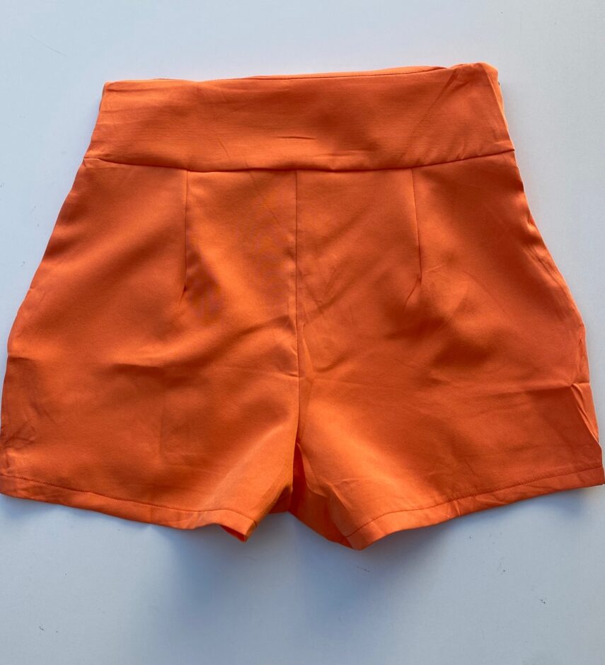 fernandaramosstore com br short feminino com detalhe e bolsos frontal laranja 2