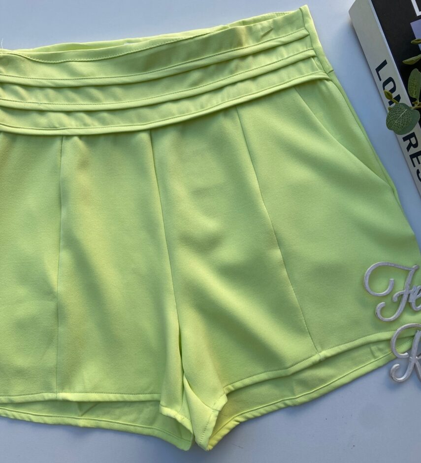 fernandaramosstore com br short feminino com detalhe e bolsos frontal pink copia 1