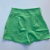 fernandaramosstore com br short feminino com detalhe e bolsos frontal verde 2