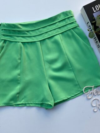 Short Feminino com Detalhe e Bolsos Frontal Verde Fernanda Ramos Store