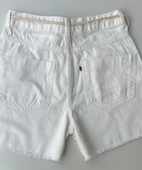 fernandaramosstore com br short feminino meia coxa com cinto sarja branco 3