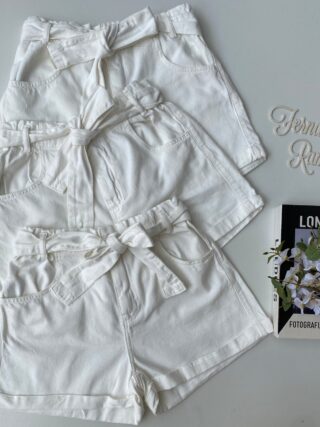 Short Jeans Feminino Clochard com Cinto Branco Fernanda Ramos Store