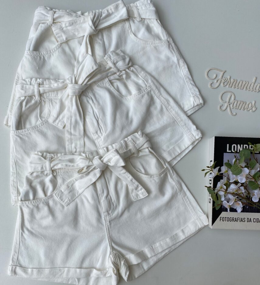 Short Jeans Feminino Clochard com Cinto Branco Fernanda Ramos Store