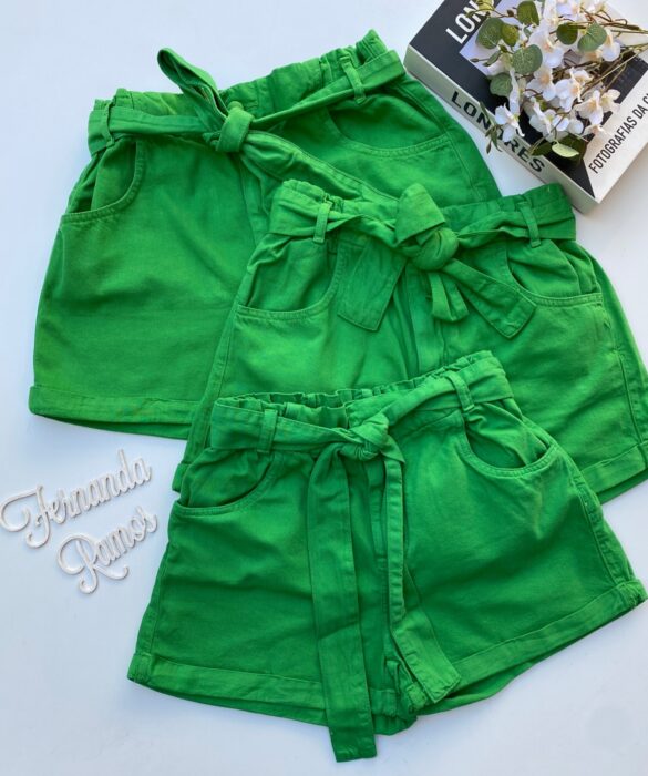 Short Jeans Feminino Clochard com Cinto Verde Bandeira - Fernanda Ramos Store