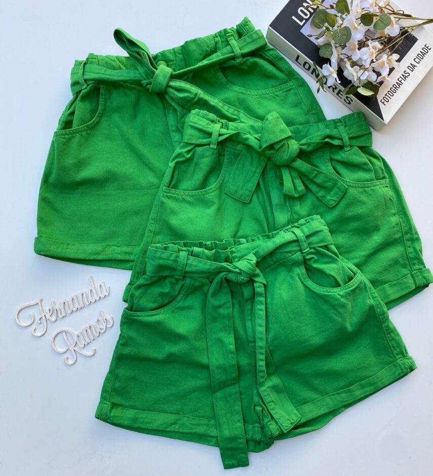 Short Jeans Feminino Clochard com Cinto Verde Bandeira - Fernanda Ramos Store