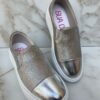 Tênis Slip On Feminino Prata Detalhe Metalizado - Fernanda Ramos Store