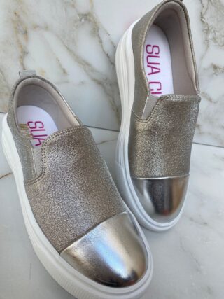 Tênis Slip On Feminino Prata Detalhe Metalizado - Fernanda Ramos Store