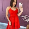 fernandaramosstore com br vestido curto com bojo alca regulavel vermelho 1