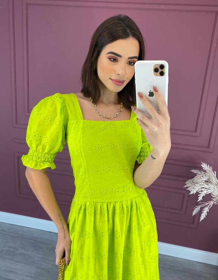 Vestido Curto sem Bojo de Laise Manga com Lastex Verde Lima - Fernanda Ramos Store