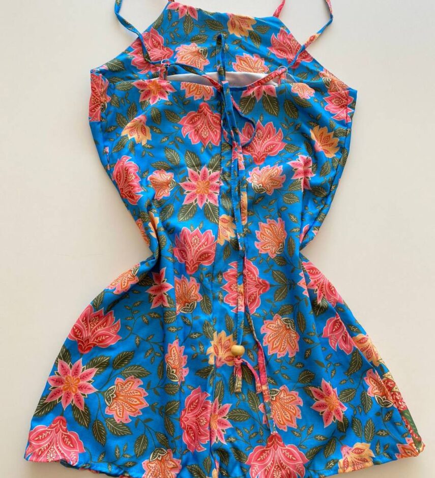 Vestido Curto sem Bojo Detalhe Atrás com Estampa Azul - Fernanda Ramos Store