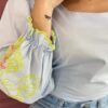 fernandaramosstore com br blusa feminina azul com bordado na manga verde lima 1
