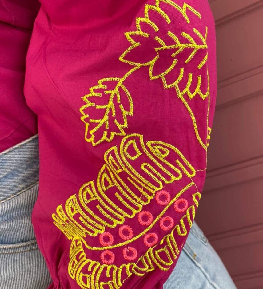 fernandaramosstore com br blusa feminina fucsia com bordado na manga verde lima 1