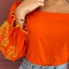 fernandaramosstore com br blusa feminina laranja com bordado na manga verde lima 1