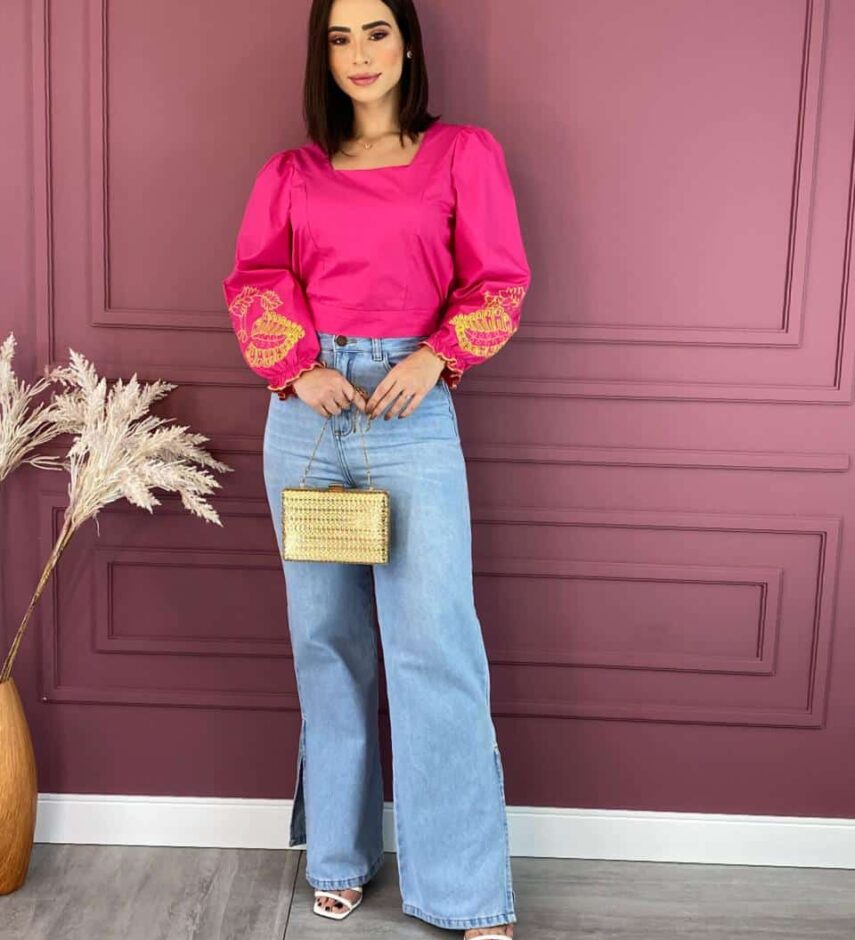 Blusa Feminina Pink com Bordado na Manga Verde Lima - Fernanda Ramos Store