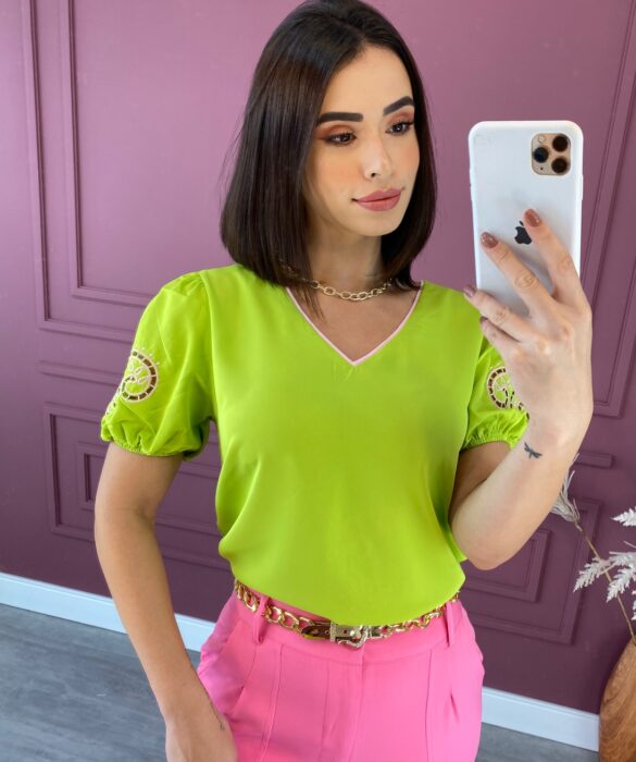 fernandaramosstore com br blusa manga curta feminina bordado nas mangas verde lima 1