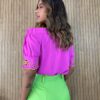 fernandaramosstore com br blusa manga curta fucsia ombro a ombro com detalhes verde lima 2