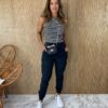 calca feminina jogger com bolsos cargo preto Fernanda ramos store