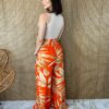 fernandaramosstore com br calca feminina pantalona estampada fundo laranja 3