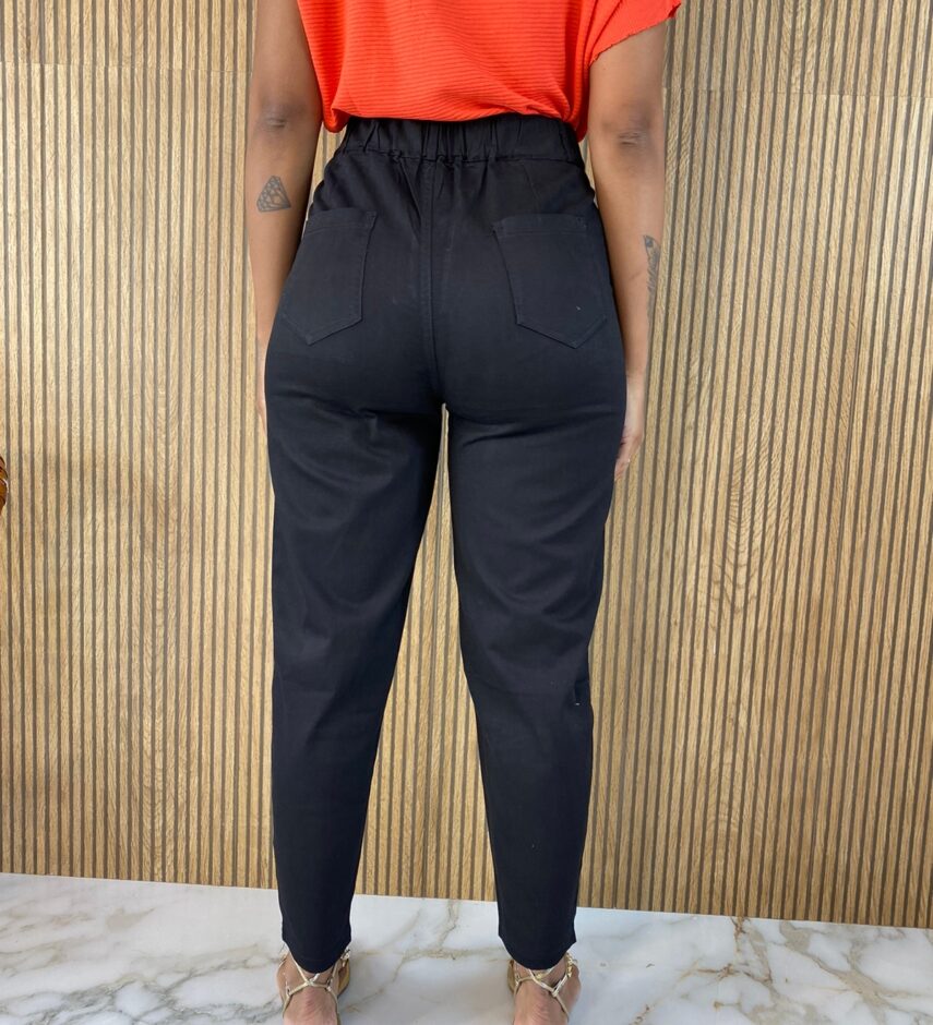 fernandaramosstore com br calca feminina sarja com bolsos amarracao e elastano preta 4