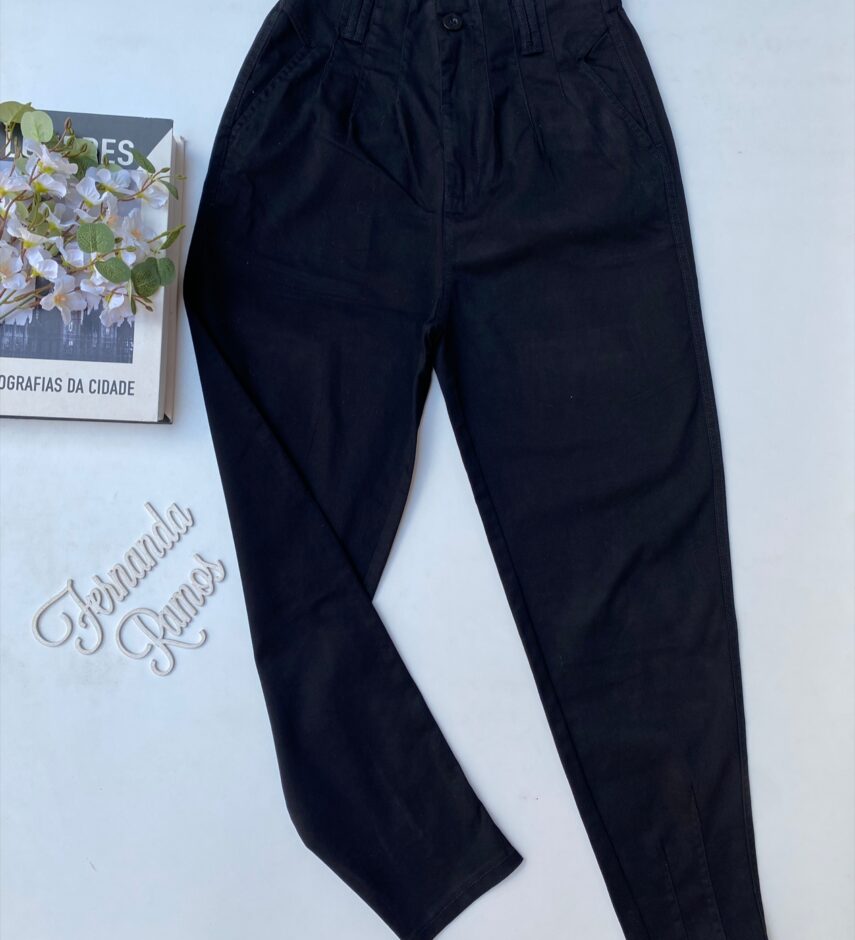 Calça Feminina Sarja com Bolsos Preta - Fernanda Ramos Store