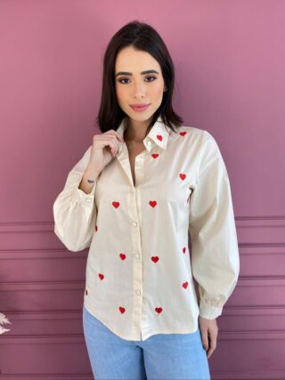 Camisa Feminina Coração Vermelho Social Bege - Fernanda Ramos Store