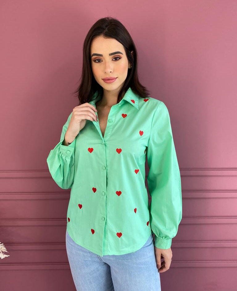Camisa Feminina Coração Vermelho Social Verde Menta - Fernanda Ramos Store
