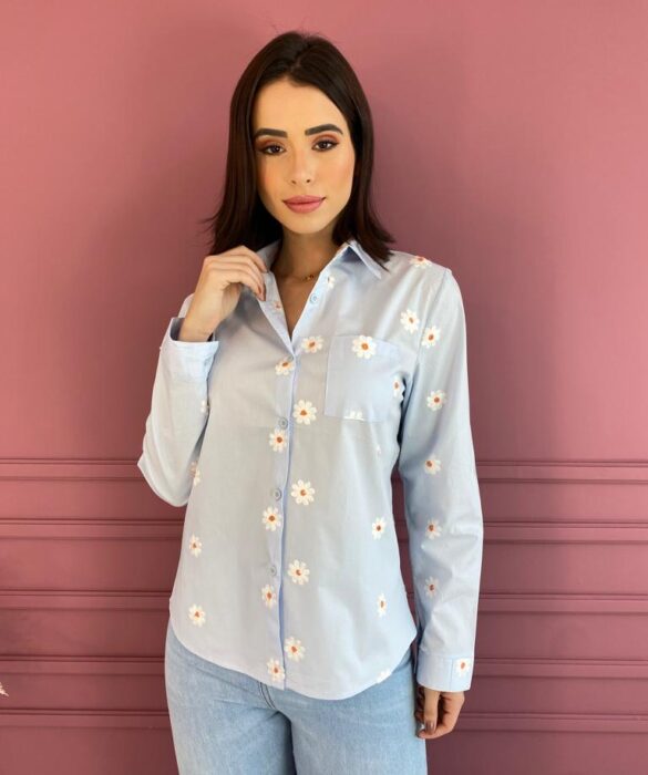 fernandaramosstore com br camisa feminina flor bordada social azul bebe 4