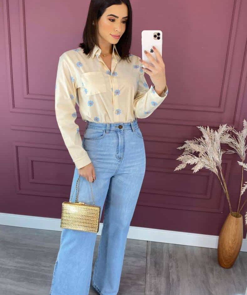 Camisa Feminina Social Bege com Bordado de Flor - Fernanda Ramos Store