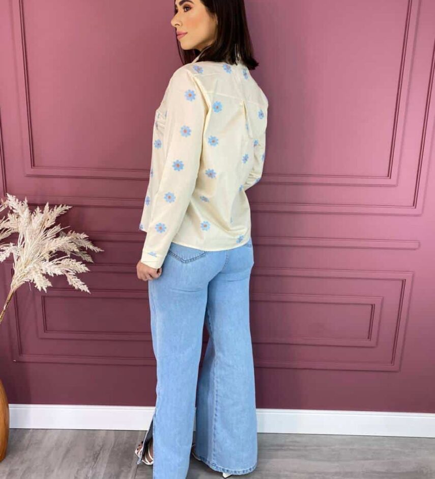 Camisa Feminina Social Bege com Bordado de Flor - Fernanda Ramos Store