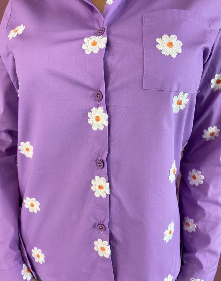 Camisa Feminina Social Lilás com Bordado de Flor - Fernanda Ramos Store