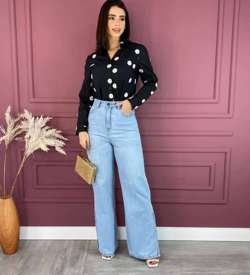 Camisa Feminina Social Preta com Bordado de Flor - Fernanda Ramos Store