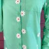 fernandaramosstore com br camisa feminina flor bordada social verde menta 1