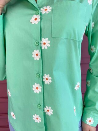 fernandaramosstore com br camisa feminina flor bordada social verde menta 1