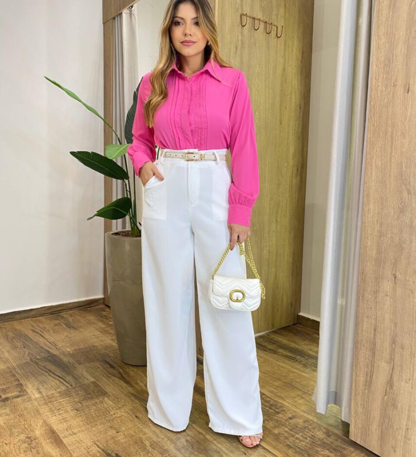 Camisa Feminina Manga em Longa com Detalhes Rosa Chiclete - Fernanda Ramos Store