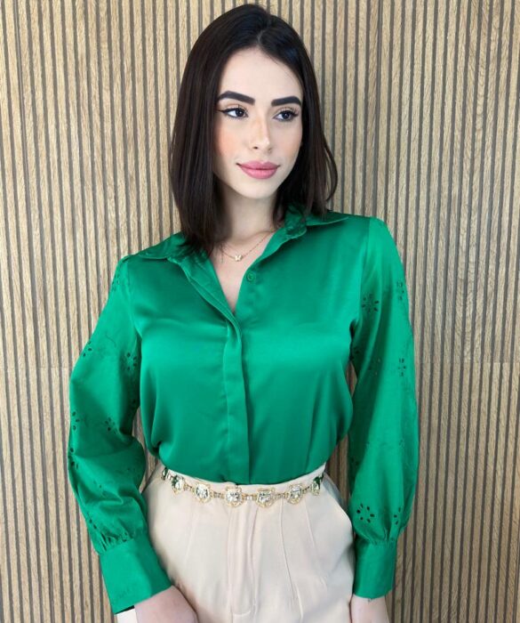 fernandaramosstore com br camisa feminina tecido seda manga em laise verde 2