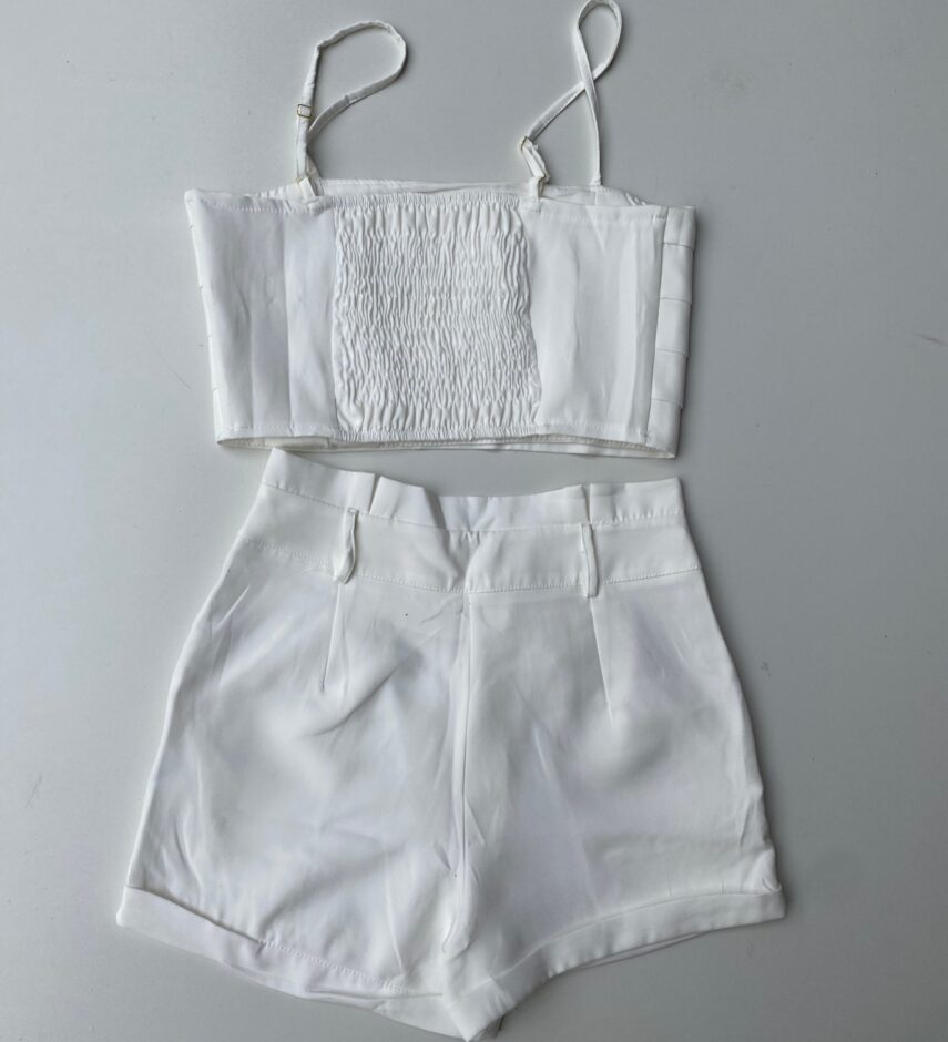 Conjunto Feminino Cropped sem Bojo Short com Pregas Branco - Fernanda Ramos Store