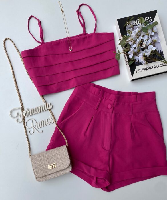 Conjunto Feminino Cropped sem Bojo Short com Pregas Fucsia Fernanda Ramos Store