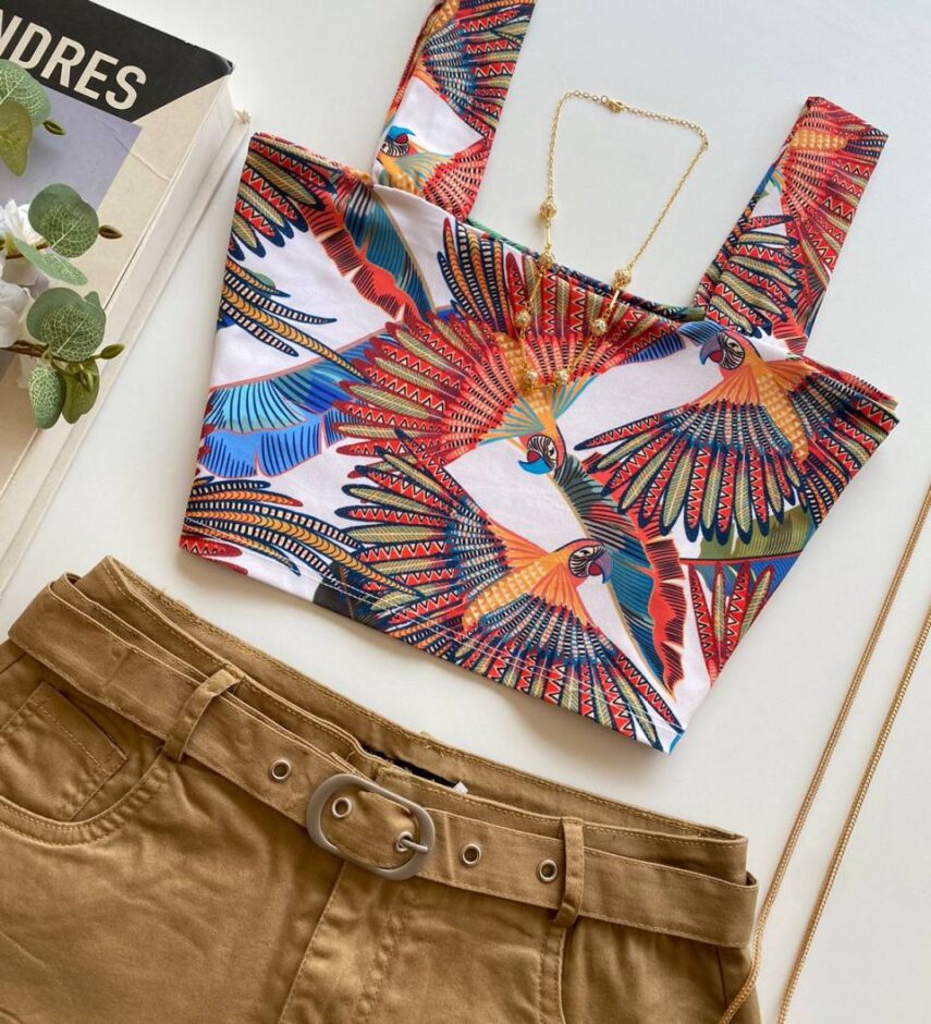 fernandaramosstore com br Cropped Feminino Alça Grossa Estampa Araras1